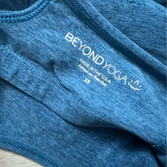 BEYOND YOGA Spacedye Slim Racerback Cropped Tank XS Blue - Picture 8 of 13